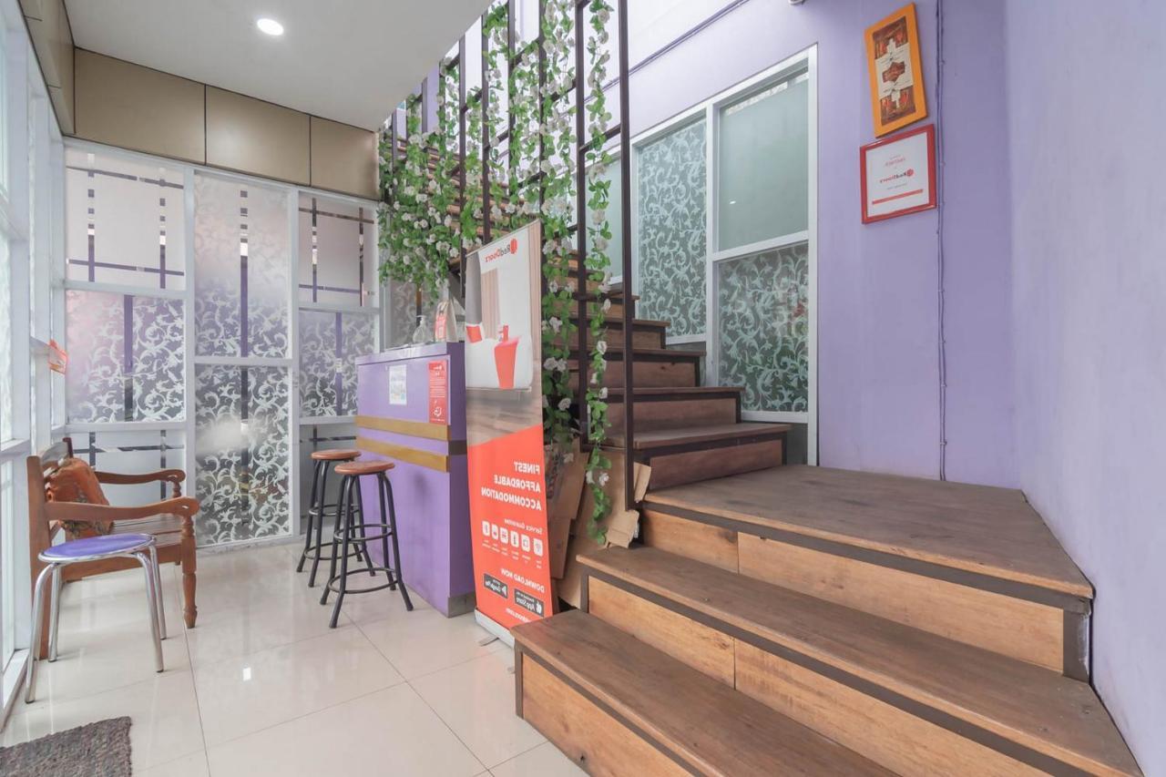 Reddoorz @ Gatot Subroto Street Bandung 3 Hotel Exterior foto